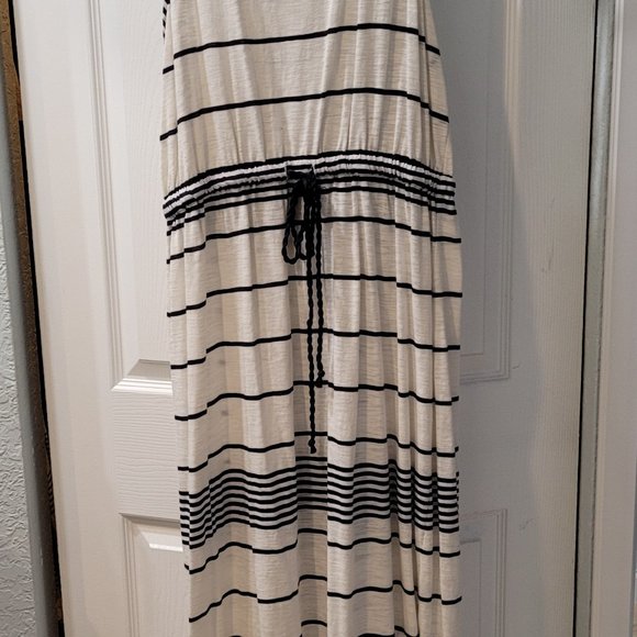 ann taylor loft beach dress Shop Ann Taylor LOFT clothing and handbags at SilkRoll. Trade with us!